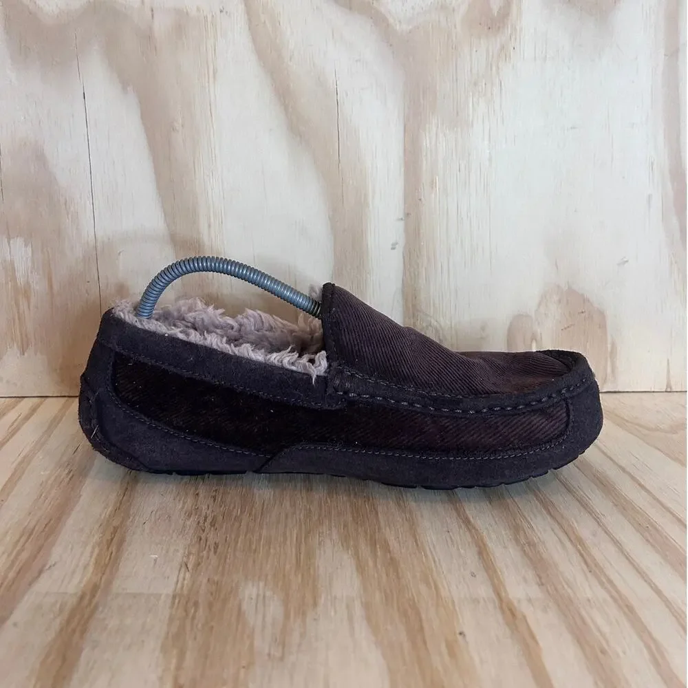 UGG - Ascot Cordury II - Slippers Moccasin - Brown - Men's - 11 - S/N 1125932